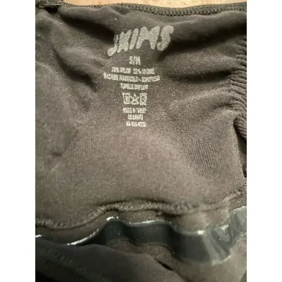 Skims Sculpting Bralette - Black - S/M Size. - Picture 3 of 3